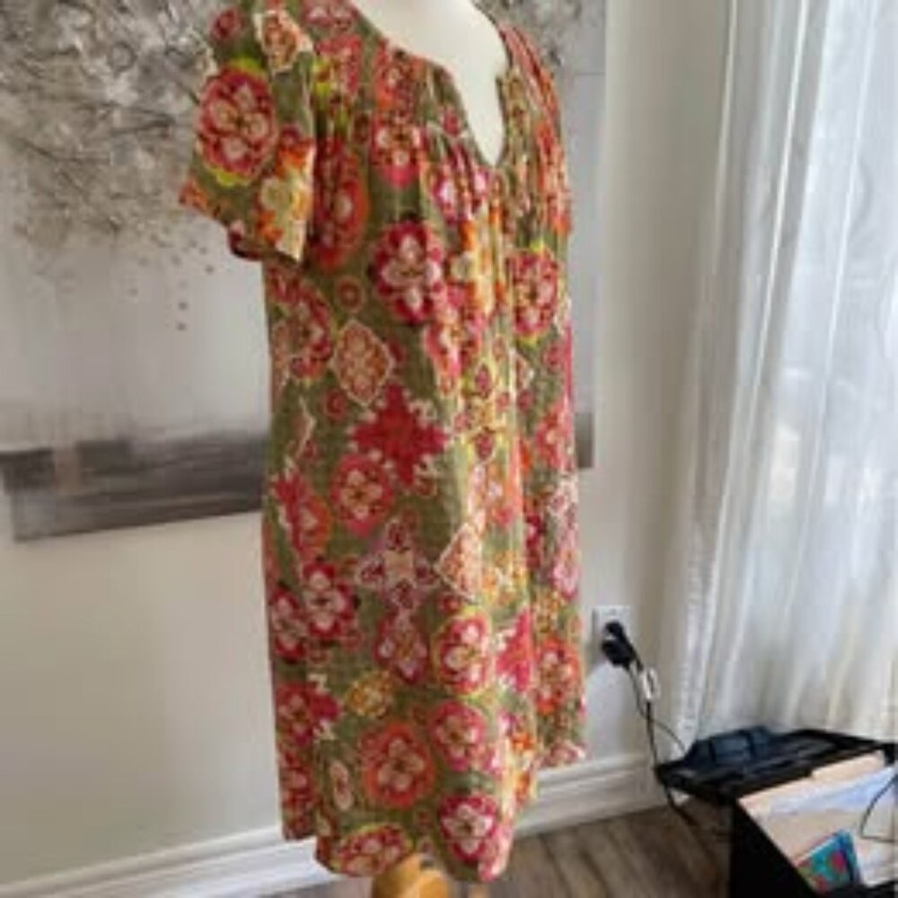 Size 10 'Cream Copenhagen' Fashionable quality dress.